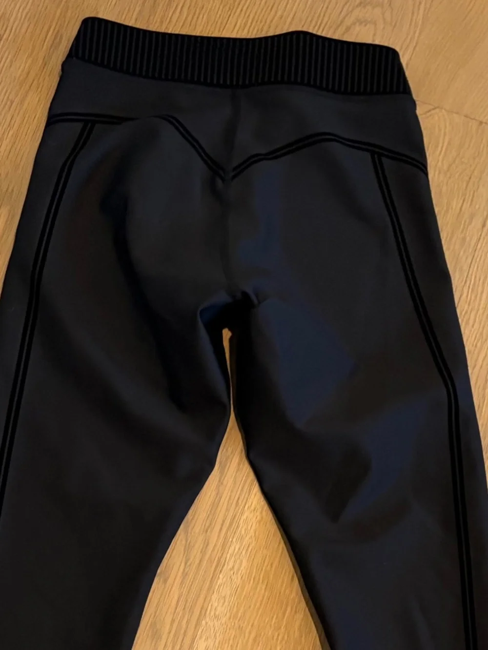 ALO YOGA AIRLIFT HIGH WAIST 7/8 LINE UP LEGGINGS WOMEN XS BLACK VELVET TRIM XXS